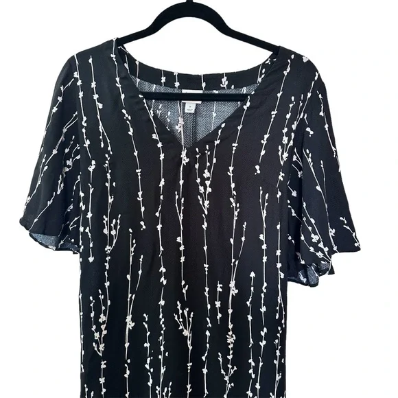 Black w/ White floral print midi dress by A New Day Size Medium - Picture 2 of 4